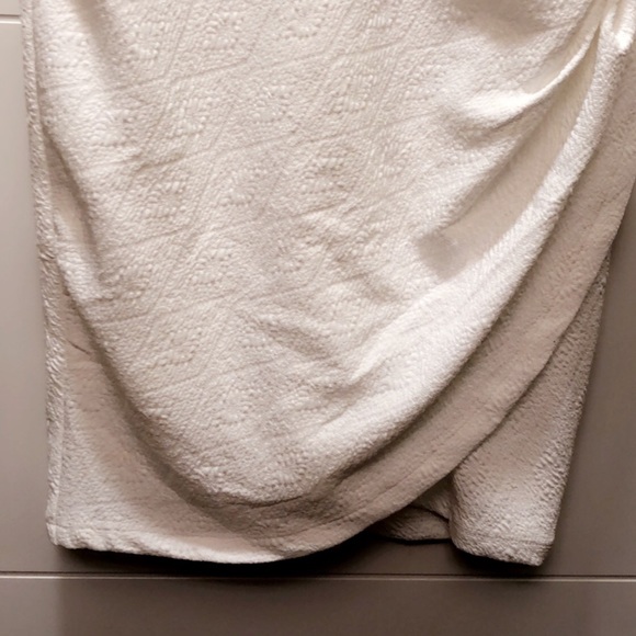 WHITE PLUNGE LONG SLEEVE DRESS - Picture 3 of 4